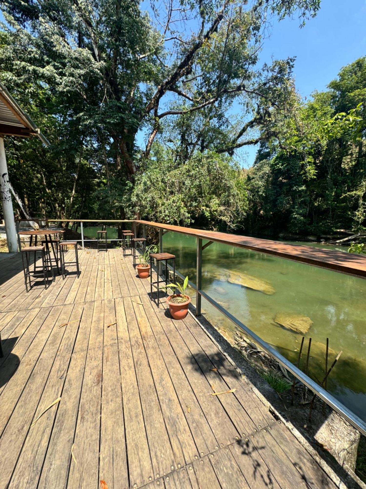 Pachamaya River Hostel Lanquín Eksteriør bilde